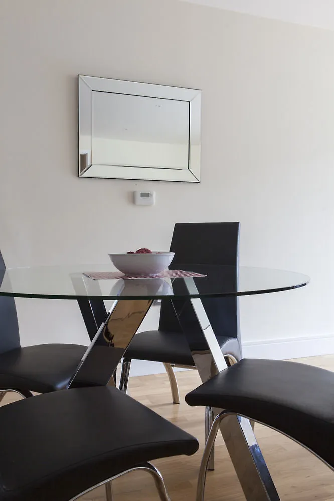 Apartment Lanterns Way At Canary Wharf By Mysquare London